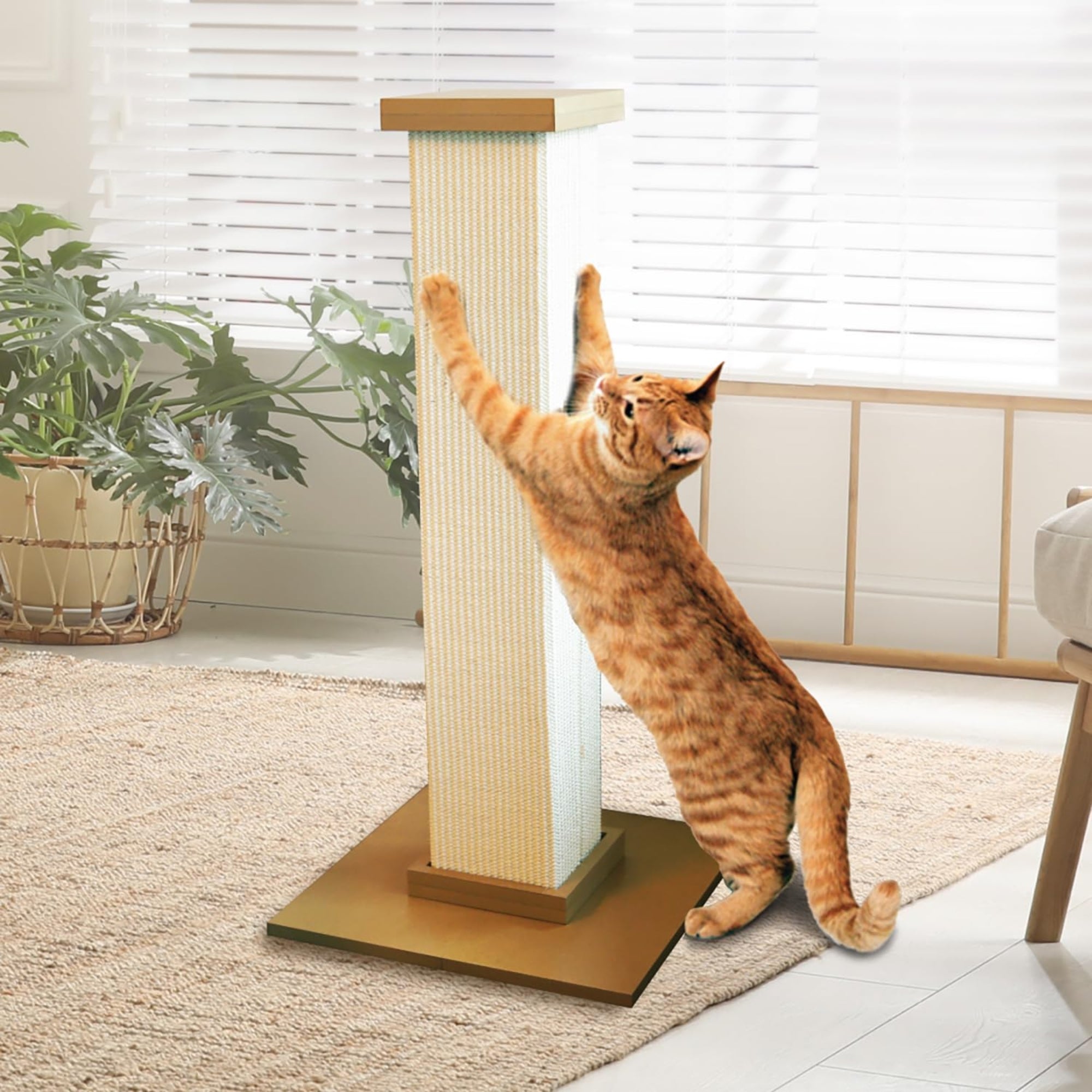 SmartCat Ultimate Scratching Post – 81cm